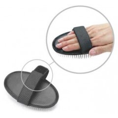 Palm-style pin brushes / 2