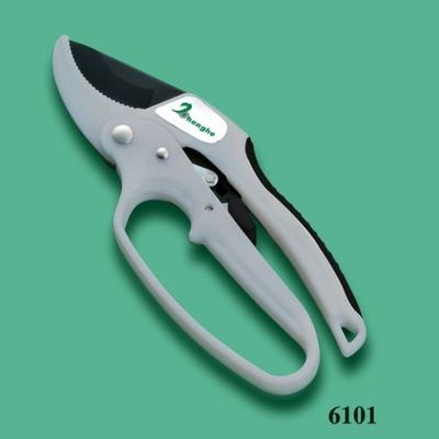 Premium Ratchet Pruner 6101