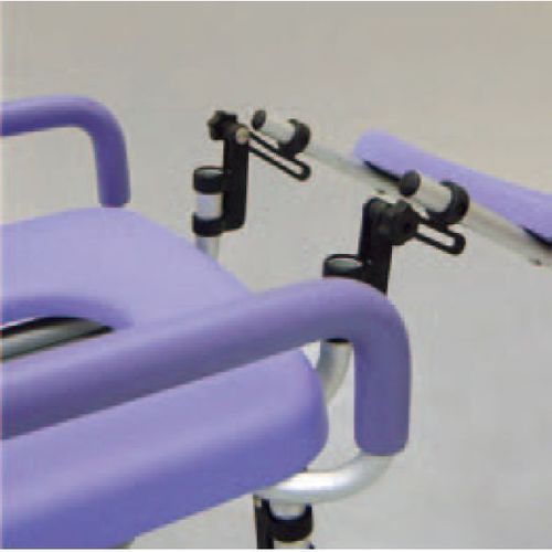 Foldable Shower/ Commode Chair HS9615 / 2