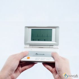 Handheld ECG  InstantCheckV4.0