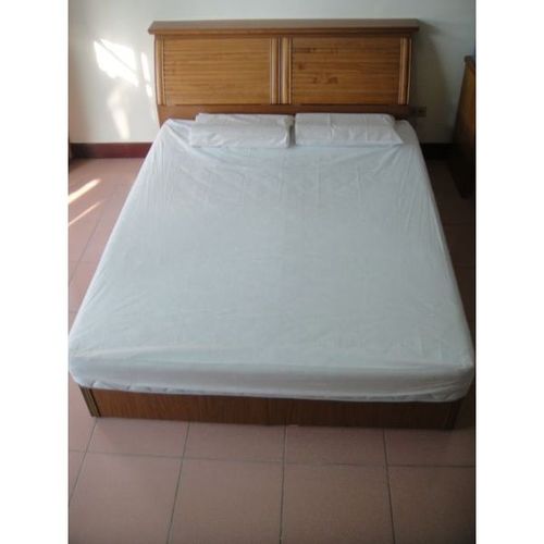Disposable bedding set / 3
