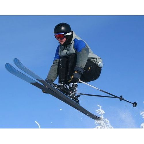 Looking for Winter Sports & Skating Equipment about Ski . / 1