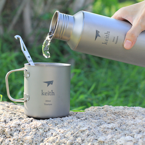Titanium drinkingware / 3