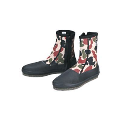 F-107-Camouflage-spikes-boots