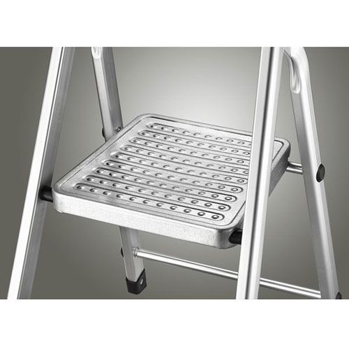 Light Weight Step Ladder / 3