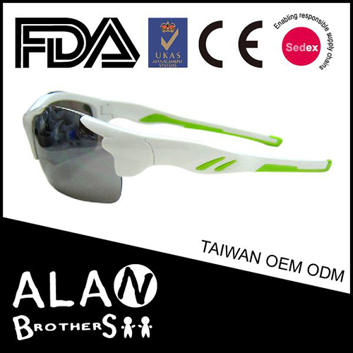 For Best Selling Sports Sunglasses Polarized OEM Eyewear / 3