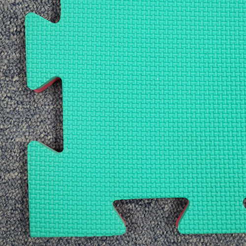 Interlocking sport floor mats / 3