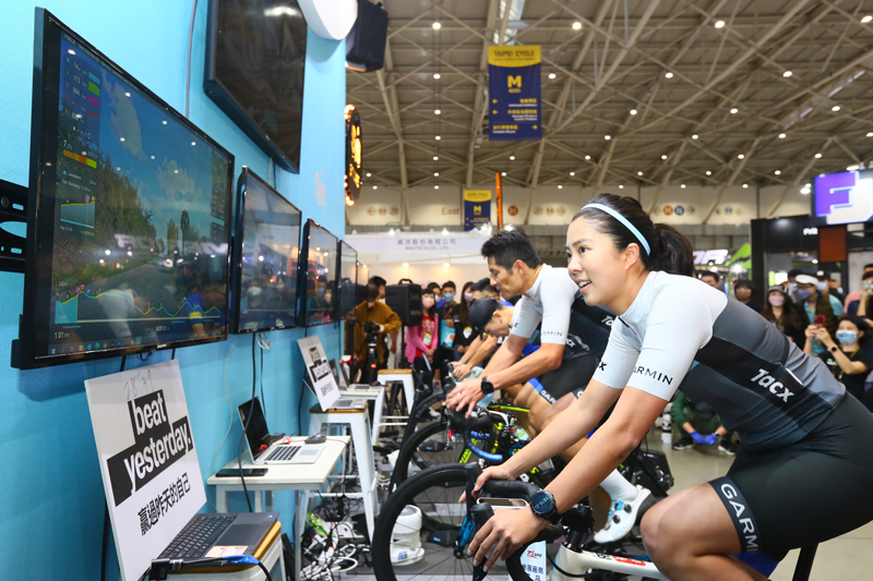 (WEB)3_Virtual-racing-at-TAIPEI-CYCLE-2022-brought-highlights-and-attracted-a-big-crowd