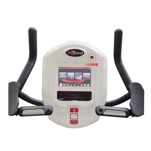 LU-7000i Commercial Grade Upright Cycle / 2